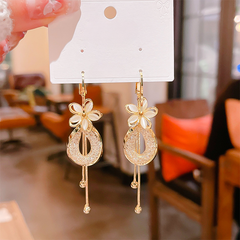 Exquisite, Luxurious & Beautiful Hollow Out Earrings