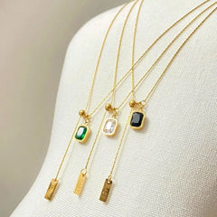 Close-up of the pendant and clasp on the crystal pendant necklace