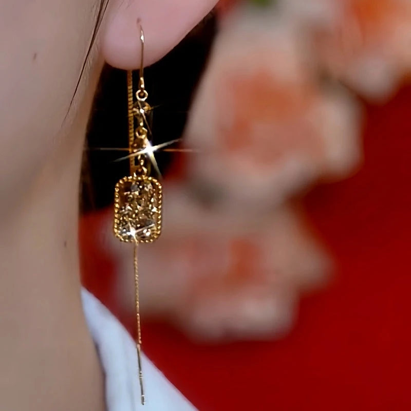 Close-up detail of the sparkling zircons and plating on the Brown Diamond Threaders