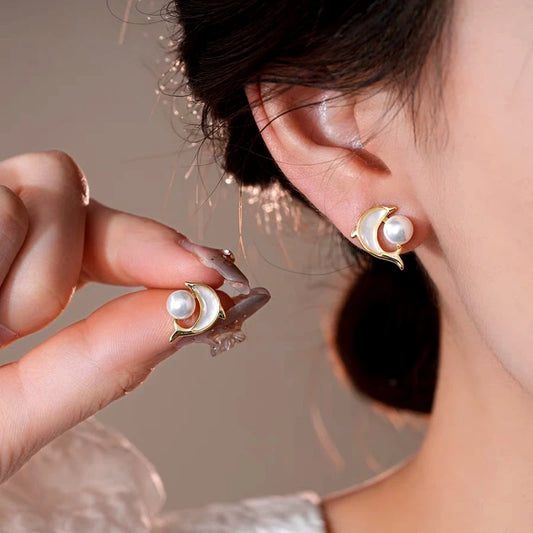 14K Gold-Plated Elegant Dolphin Pearl Stud Earrings - elegant Dolphin Pearl Studs