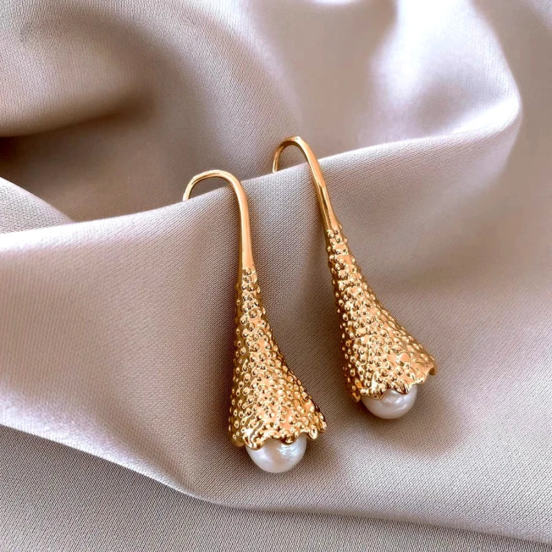 Angled view of the 14K Gold-Plated Elegant Geometric Pearl Ear Hooks