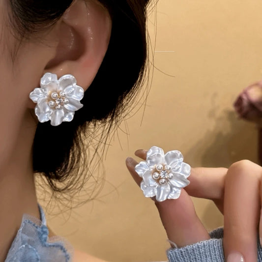 14K Gold-Plated Elegant Shall Flower Pearl Stud Earrings - elegant Flower Pearl Studs