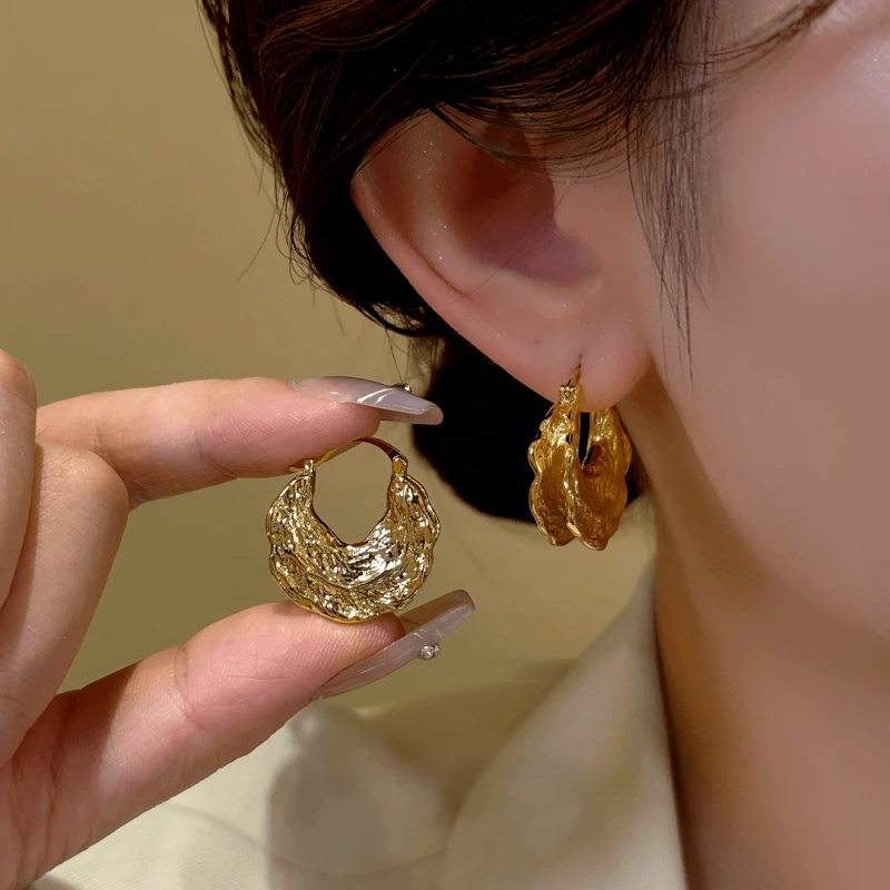 14K Gold-Plated Exquisite Wooden Ear Crescent Earrings - elegant Crescent Earrings