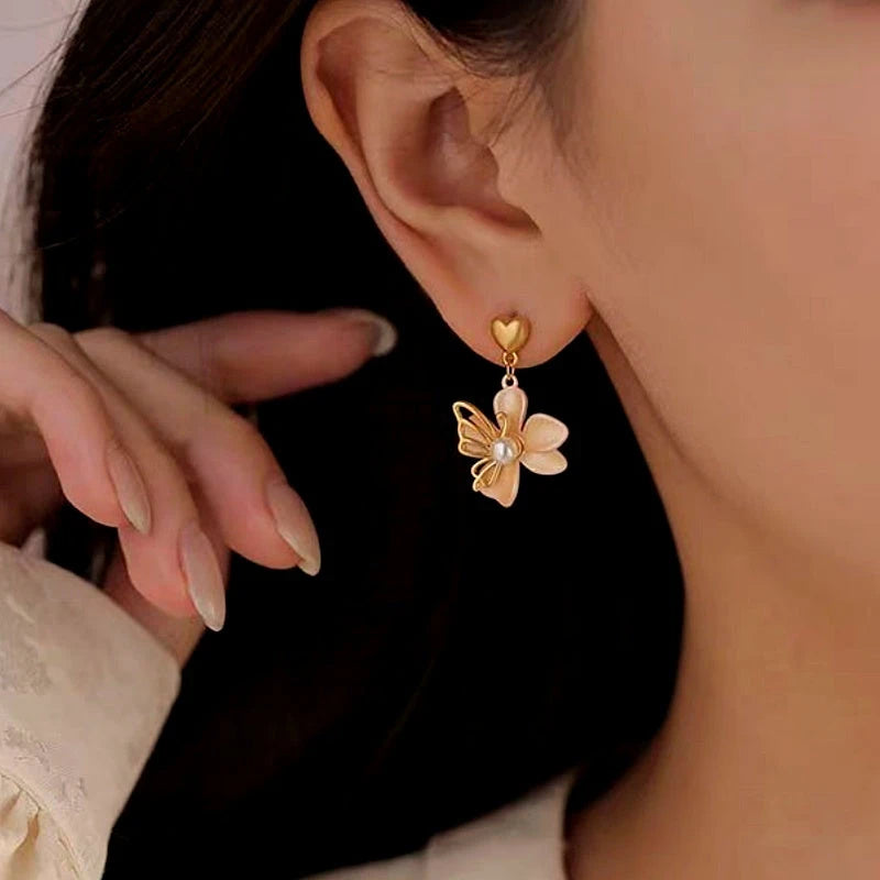 14K Gold-Plated Heart-Design Flower Earrings - elegant Heart Flower Earrings