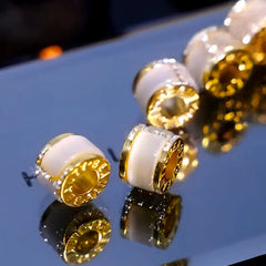 Close-up of the pendant and clasp on the Slim Waist Necklace