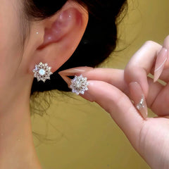 14K Gold-Plated Zircon Diamond Snowflake Stud Earrings - elegant Snowflake Stud Earrings