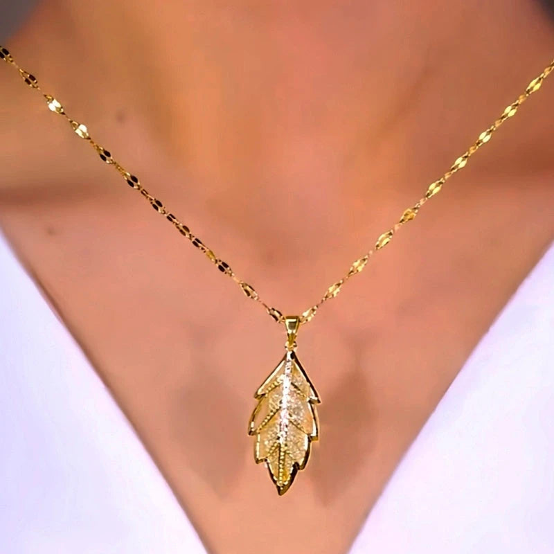 14K Gold-Plated Zircon Leaf Pendant Necklace - beautiful Golden Leaf Pendant