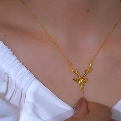 Detailed view of the Sterling Silver 18K Gold-Plated Elk Chain Necklace chain and pendant