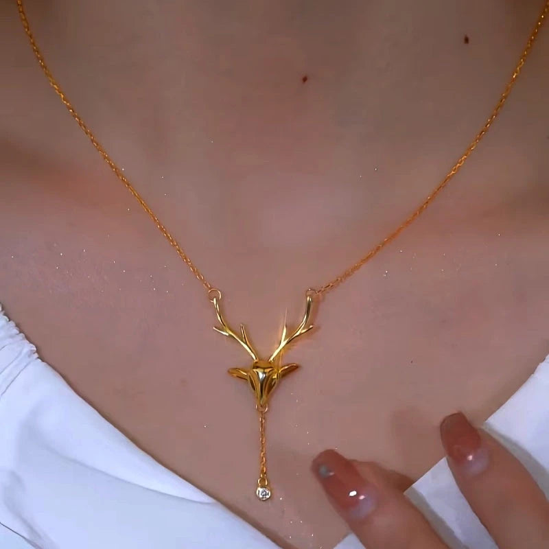 Close-up of the pendant and clasp on the Elk Chain Necklace