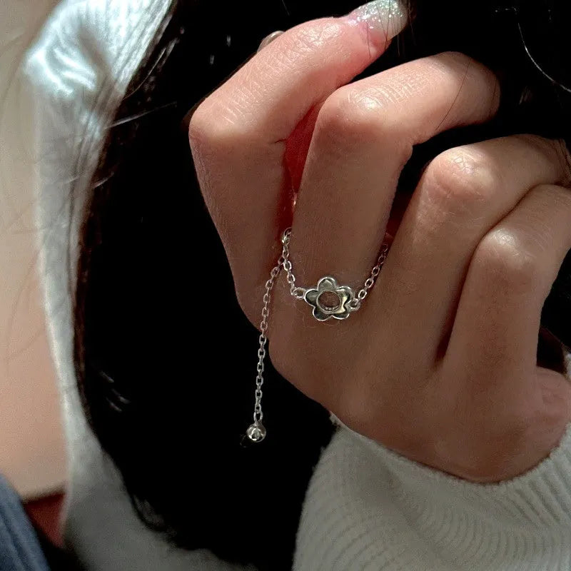 Sterling Silver Adjustable Simple Flower Chain Rings - stunning Flower Chain Ring