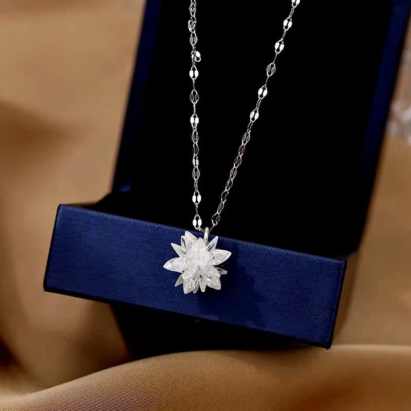 Detailed view of the Sterling Silver Crystal Ice Flower Necklaces chain and pendant