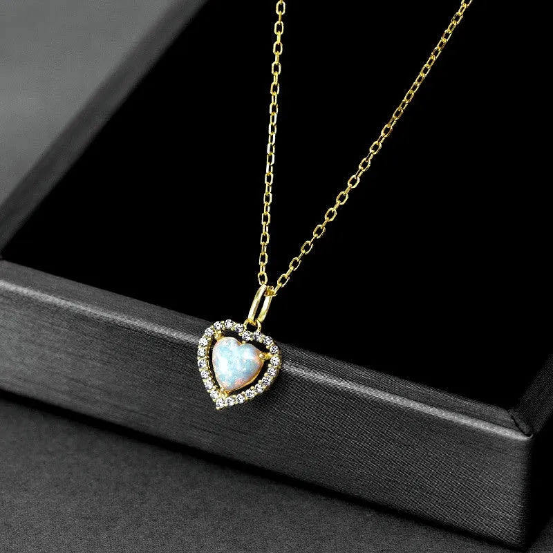 Detailed view of the Sterling Silver Luxury Diamond Heart Pendant Necklace chain and pendant