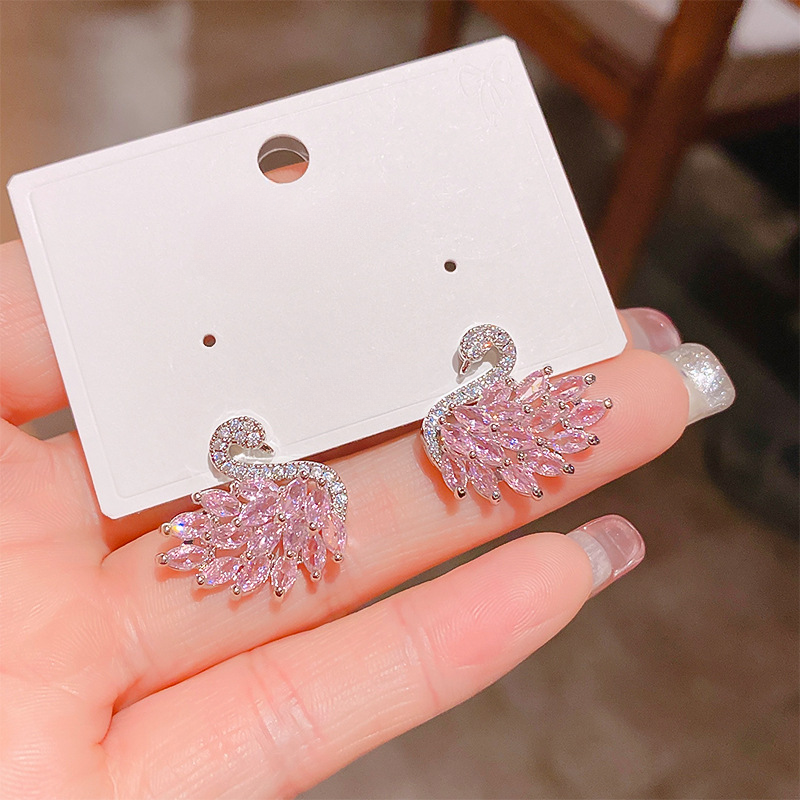 지르콘 스완 스터드 귀걸이