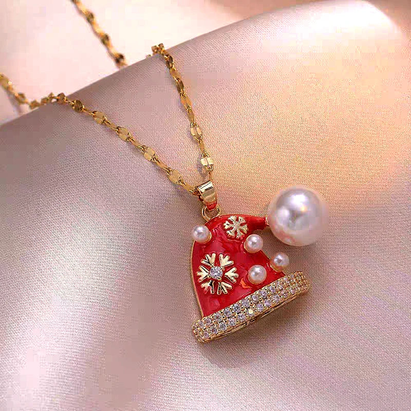 Detailed view of the 14K Gold-Plated Christmas Diamond Pearl Hat Necklaces chain and pendant