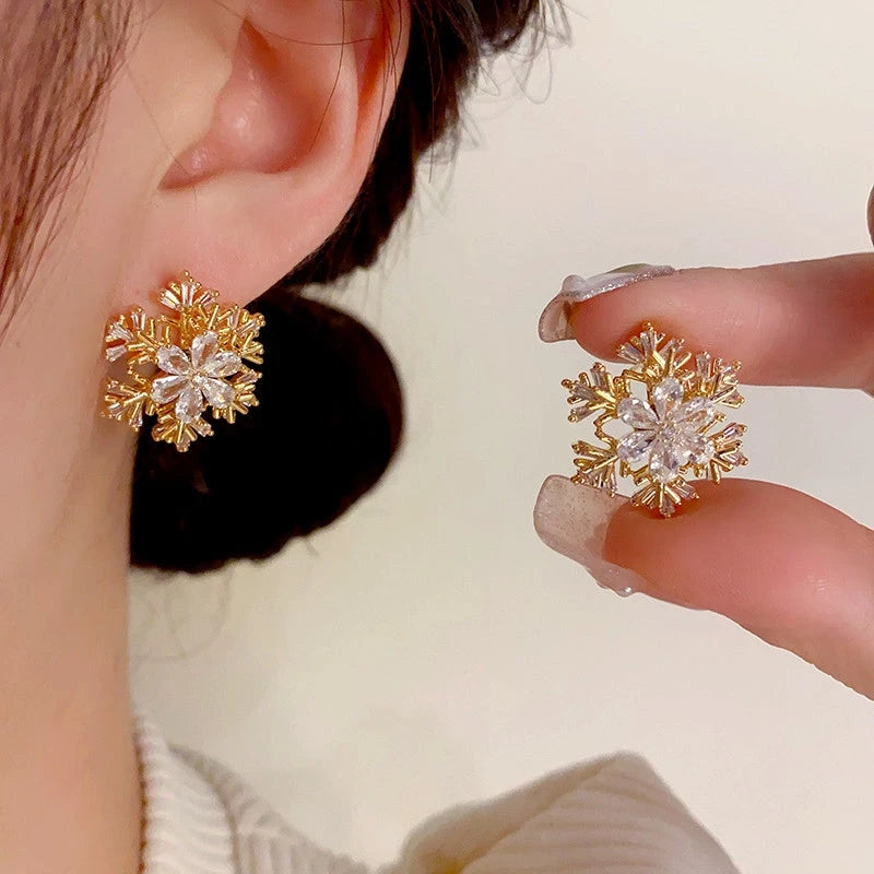 14K Gold-Plated Christmas Rotating Zircon Snowflake Earrings - elegant Rotating Snowflake Earrings