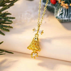 Close-up detail of the sparkling zircons and plating on the Christmas Tree Jewelry Set