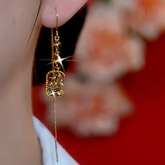 Close-up detail of the sparkling zircons and plating on the Brown Diamond Threaders