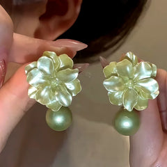 14K Gold-Plated Elegant Camellia Pearl Earrings - elegant Camellia Pearl Earrings