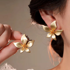 14K Gold-Plated Elegant Flower Earrings - elegant Flower Stud Earrings