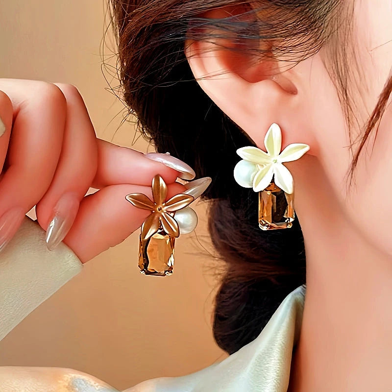 14K Gold-Plated Elegant Flower Pearl Crystal Earrings - elegant Pearl Crystal Earrings