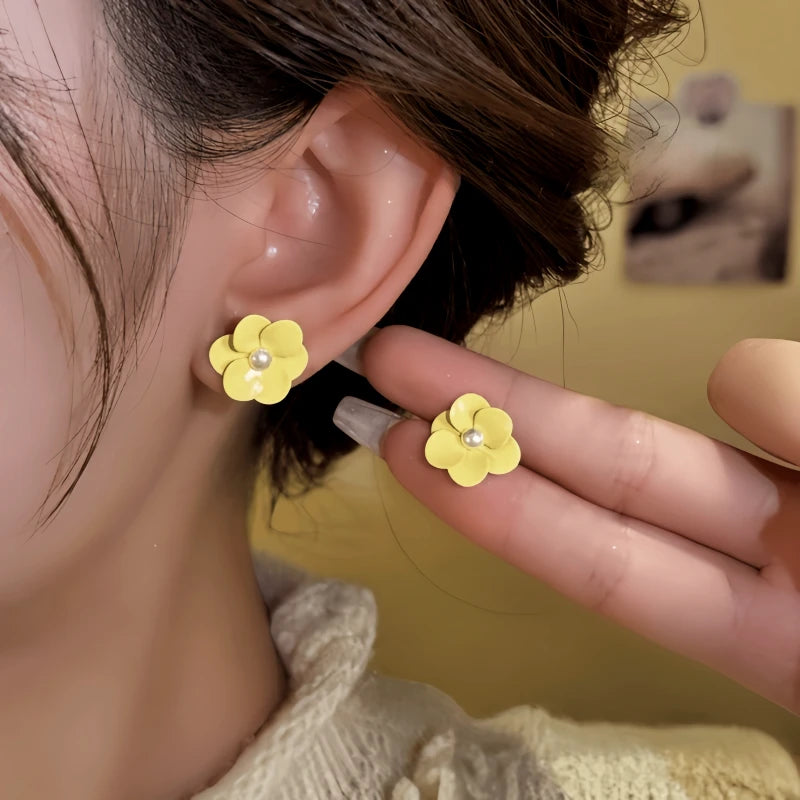 14K Gold-Plated Elegant Pale Yellow Flower Stud Earrings - elegant Yellow Flower Studs