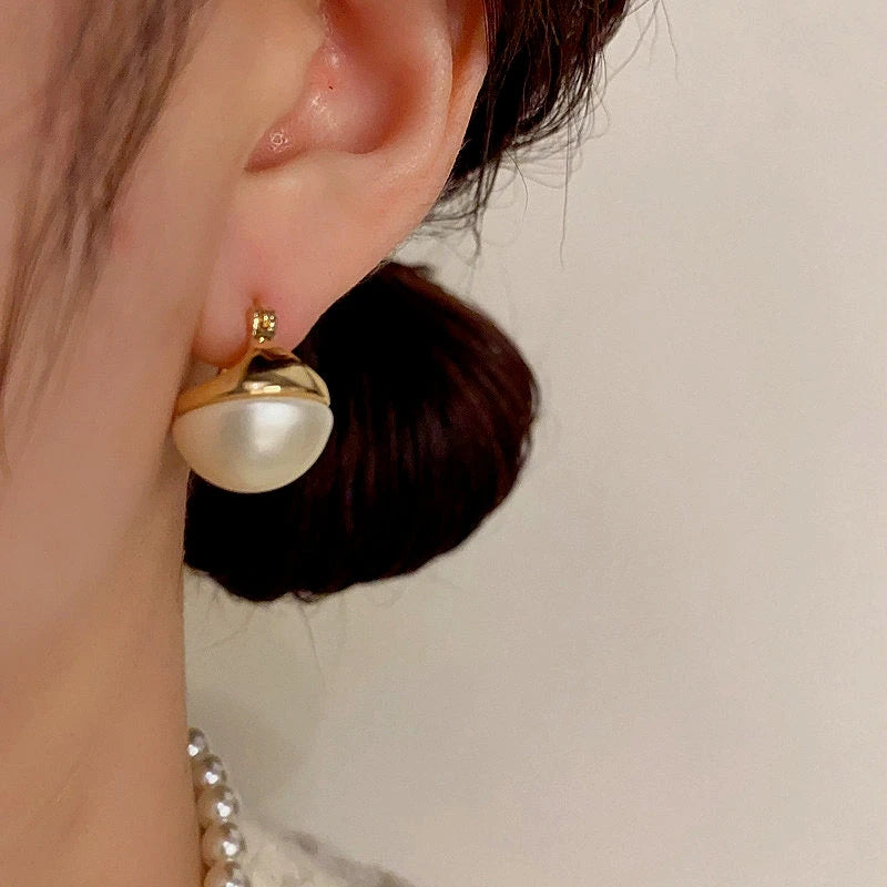 14K Gold-Plated Elegant Round Pearl Earrings - elegant Round Pearl Earrings