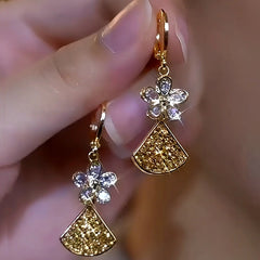 14K Gold-Plated Ginkgo Leaf earrings - elegant Ginkgo Leaf Earrings