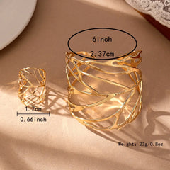 Close-up of the clasp and charm details on the Hollow Leaf Set