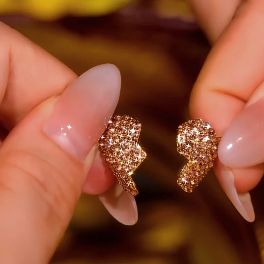 14K Gold-Plated Magnetic Diamond Heart Necklace worn to showcase its length and pendant detail