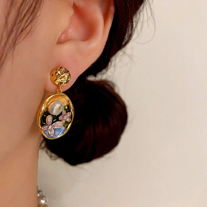 Close-up detail of the sparkling zircons and plating on the Pearl Flower Earrings