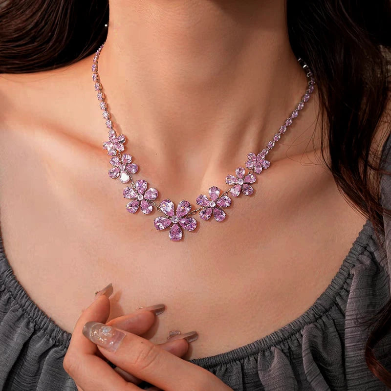 Close-up of the pendant and clasp on the Zircon Flower Set