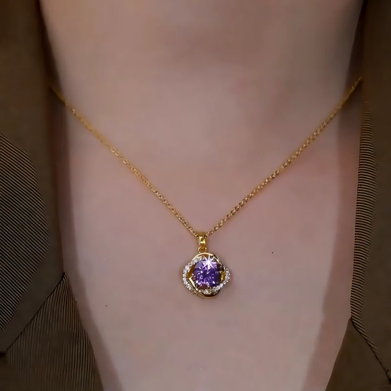 Close-up of the pendant and clasp on the Zircon Diamond Pendant