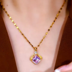 Close-up of the pendant and clasp on the Zircon Sugar Cube