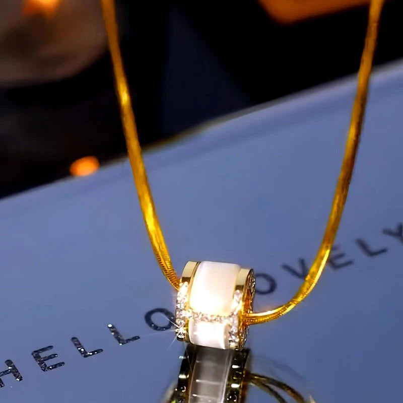 Styling the 14K Gold-Plated Slim Waist Necklace with a beautiful outfit