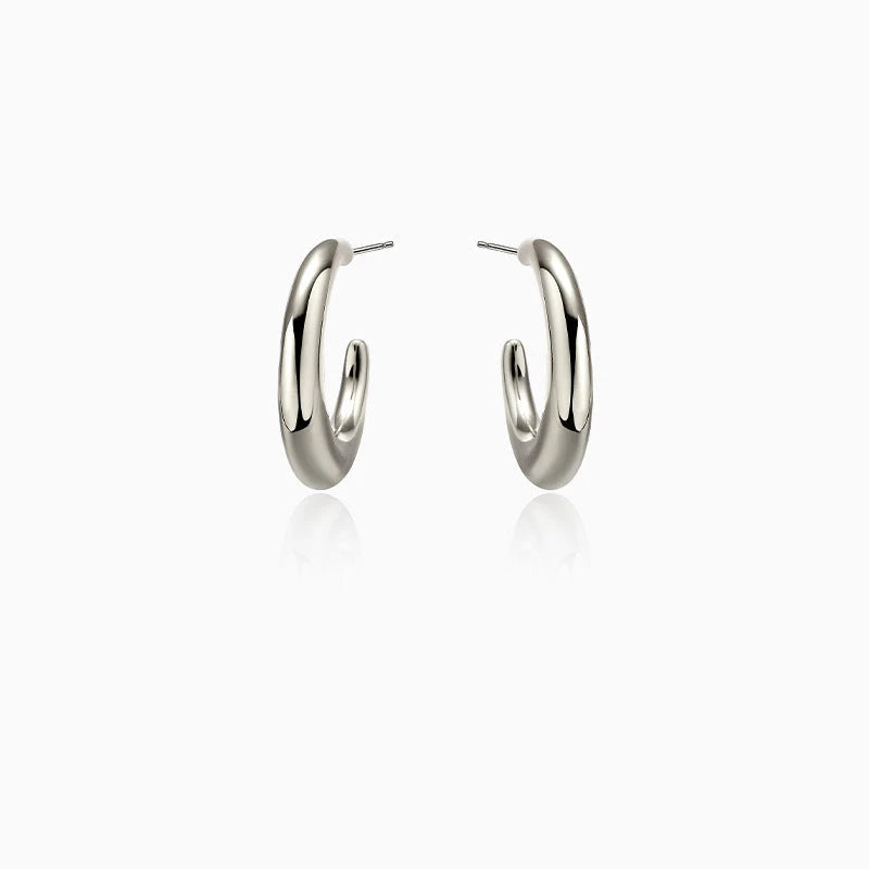 Styling the C-Shaped Hoop Earrings for a chic and modern look