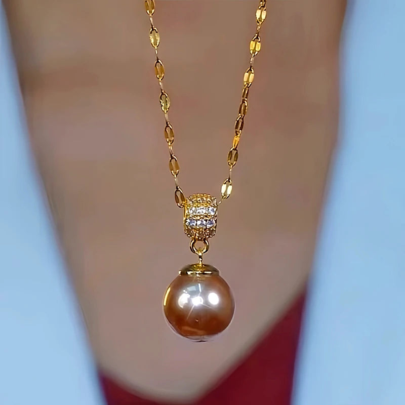Close-up detail of the sparkling zircons and plating on the Pearl Jewelry Set
