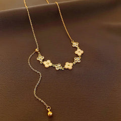 Close-up of the pendant and clasp on the Mother of Pearl Flower