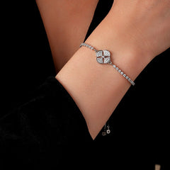 Model wearing the 14K Gold-plated Exquisite Zircon Adjustable Fans Bracelets to highlight its design on the wrist