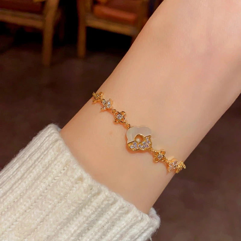 14K Gold-plated Exquisite Zircon Shell Four-Leaf Flower Bracelet - chic Four-Leaf Flower Bracelet