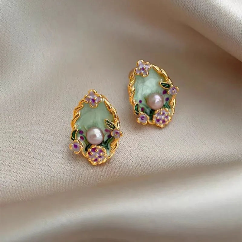 Close-up detail of the sparkling zircons and plating on the Pearl Stud Earrings