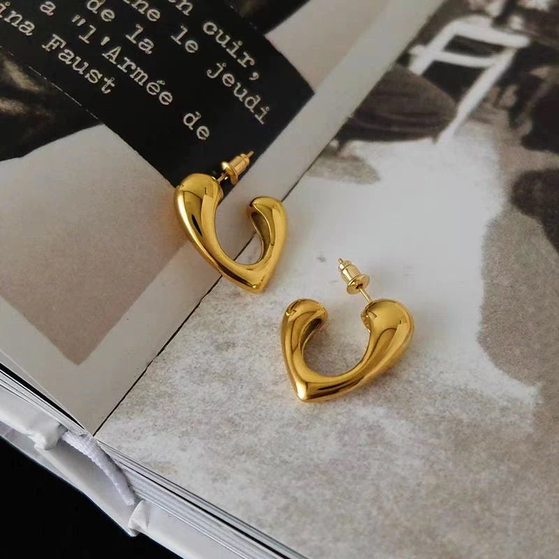 18K Gold-Plated Hollow Heart-Design Earrings - elegant Heart-Design Earrings
