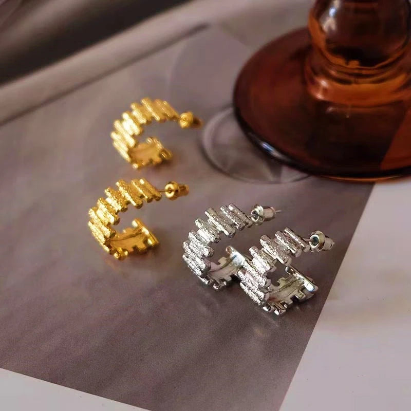 18K Gold-Plated folds C-Shaped Earrings - elegant C-Shaped Earrings