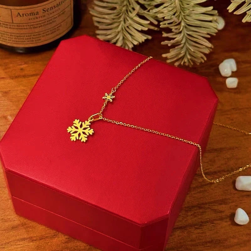Detailed view of the Sterling Silver 22K Gold-Plated Christmas Sparkling Pendant Snowflake Necklace chain and pendant