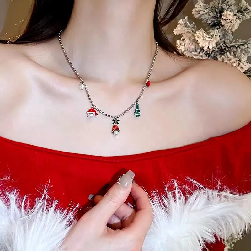 Close-up of the pendant and clasp on the Christmas Necklace