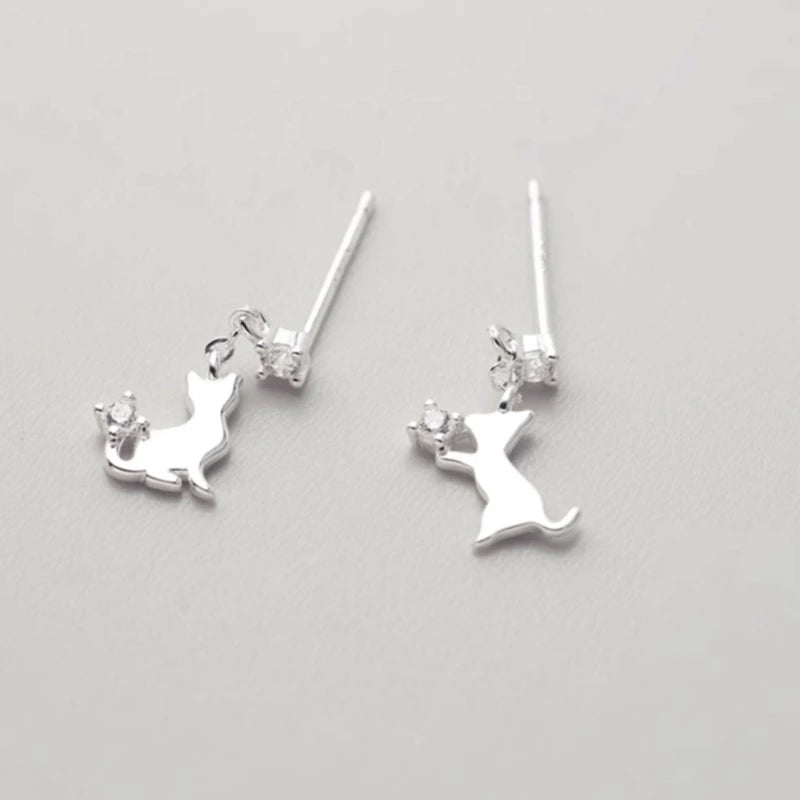 Close-up detail of the sparkling zircons and plating on the Cute Kitten Earrings