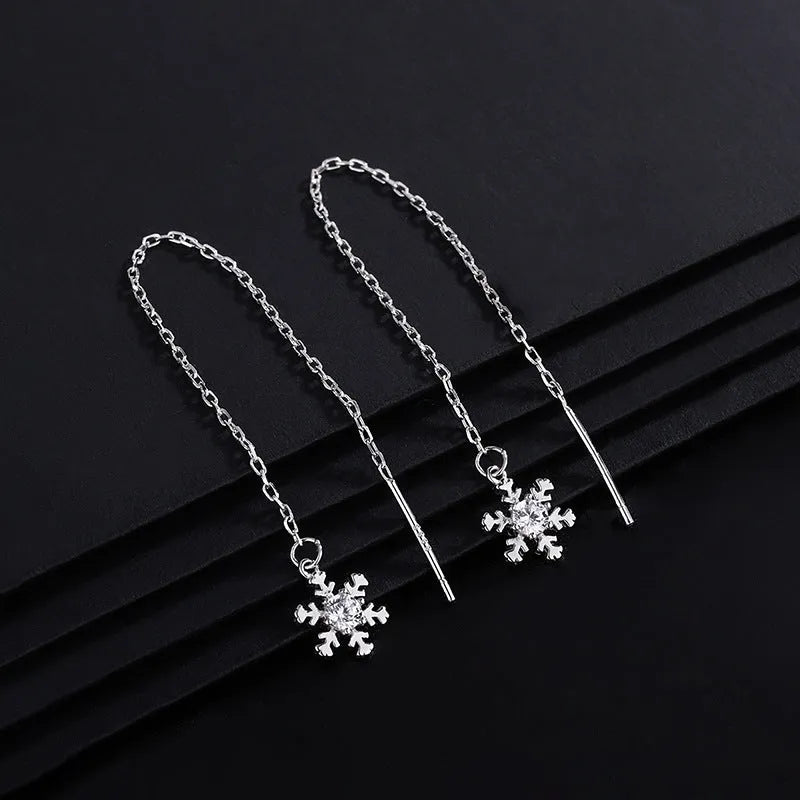 Close-up detail of the sparkling zircons and plating on the Sterling Silver Ring