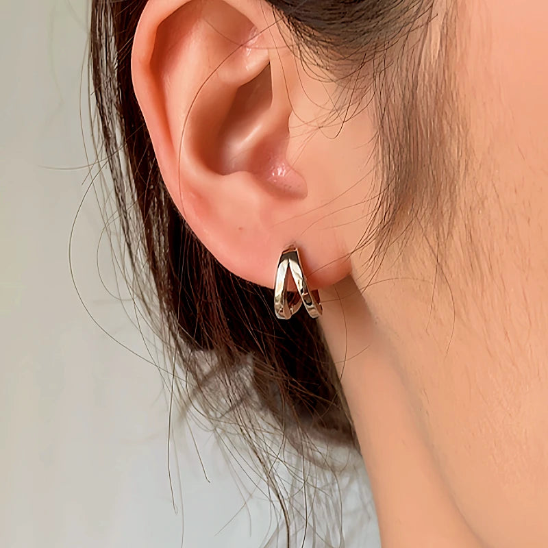 Close-up detail of the sparkling zircons and plating on the Double Chain Ring