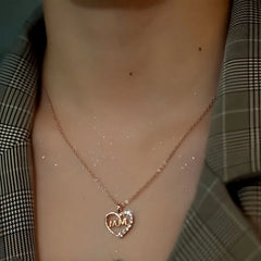 Detailed view of the Sterling Silver Luxury Diamond Heart-Design MUM Necklace chain and pendant
