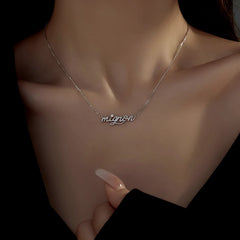 Detailed view of the Sterling Silver Luxury Zircon Diamond Mignon Necklace chain and pendant