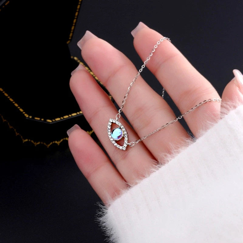 Detailed view of the Sterling Silver Moonstone Devil's Eye Necklace chain and pendant